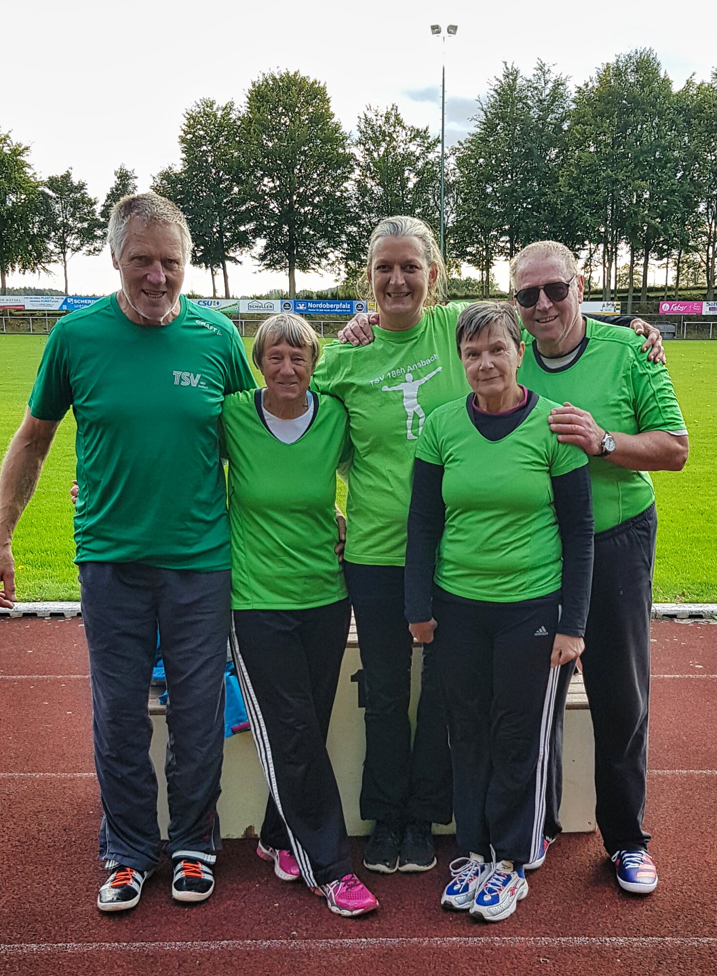 Die Senioren-Werfer-Mannschaft des TSV 1860 Ansbach v.l.n.r. Stefan Radinger, Jutta Schoeppe, Tanja Altmann, Agnes Düll, Werner Ruckdeschel